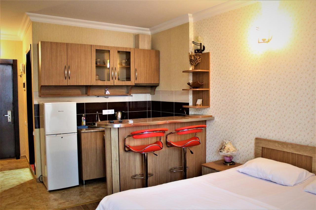 Orbi Lux Apartment Batoemi Buitenkant foto