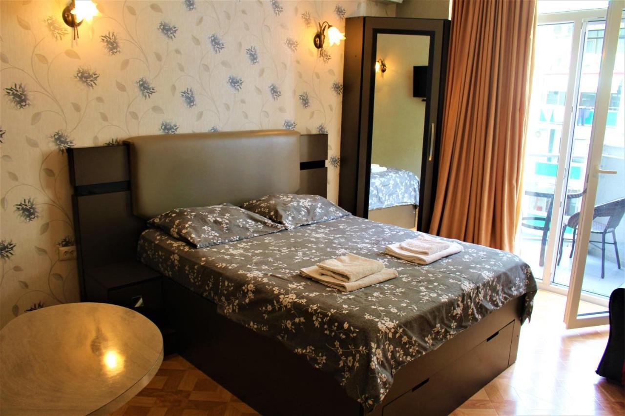 Orbi Lux Apartment Batoemi Buitenkant foto