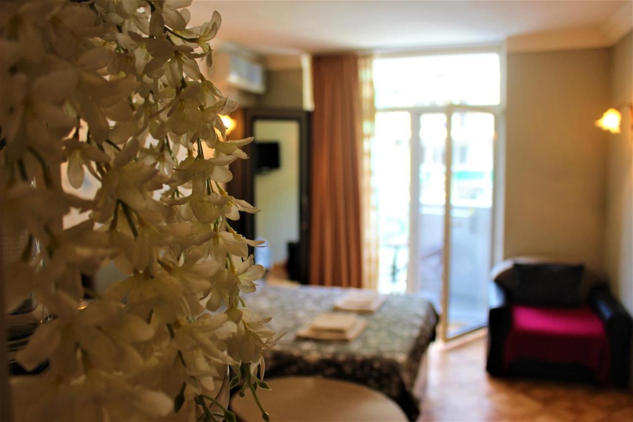 Orbi Lux Apartment Batoemi Buitenkant foto